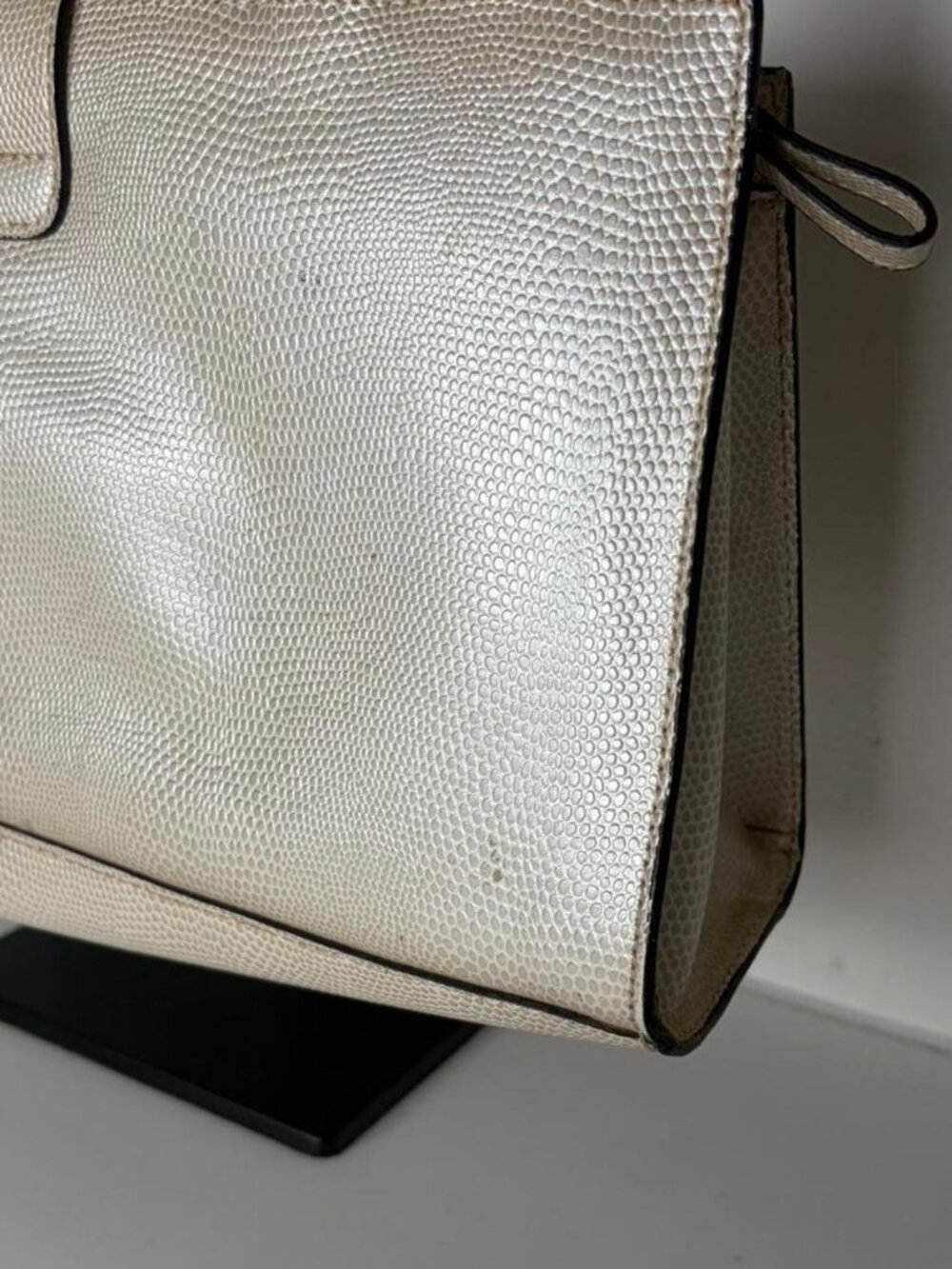 2000s Leather Buckle Closure Shoulder Bag - Picture 7 of 8